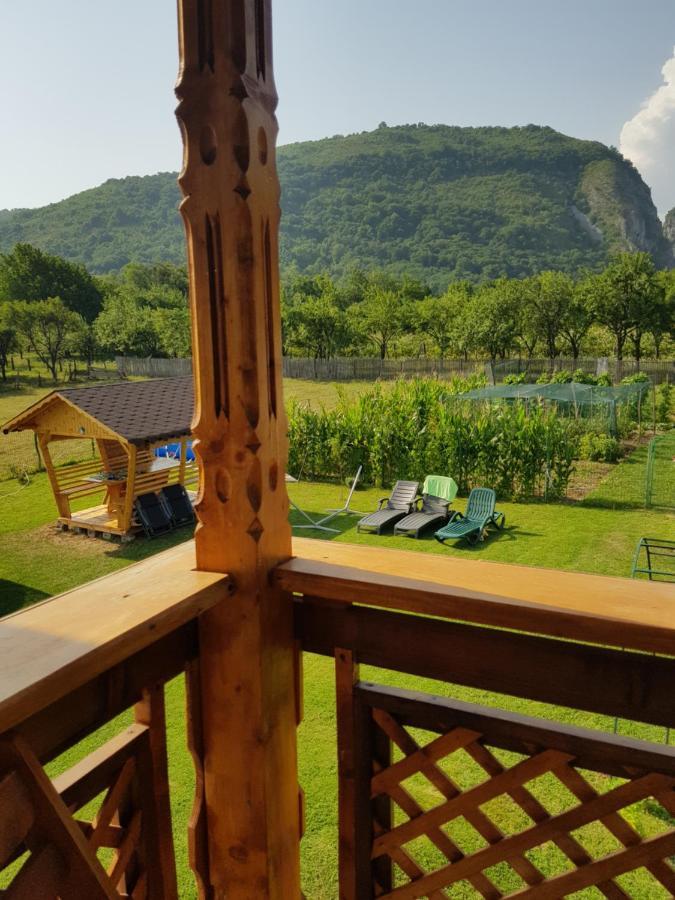 La Bunicu Villa โปโลวรากี ภายนอก รูปภาพ
