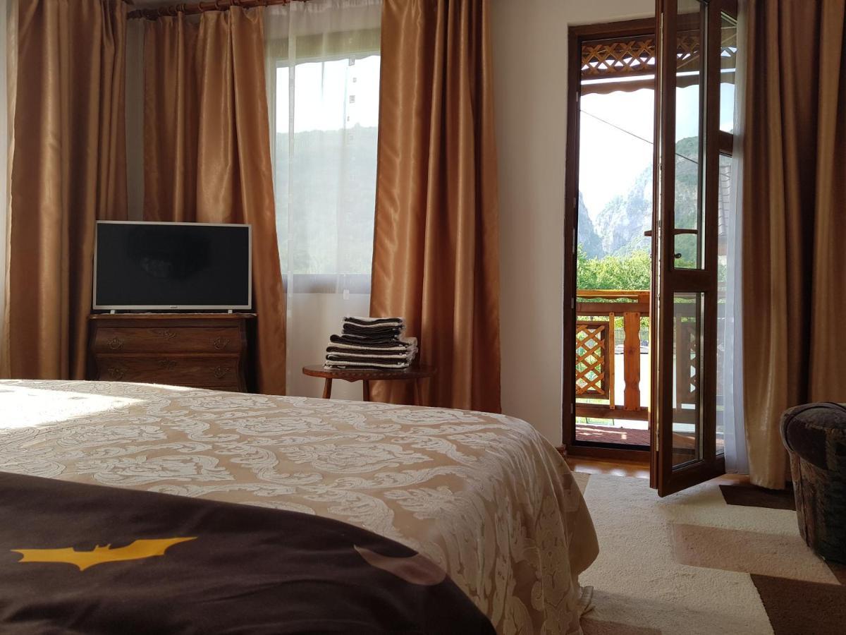 La Bunicu Villa โปโลวรากี ภายนอก รูปภาพ