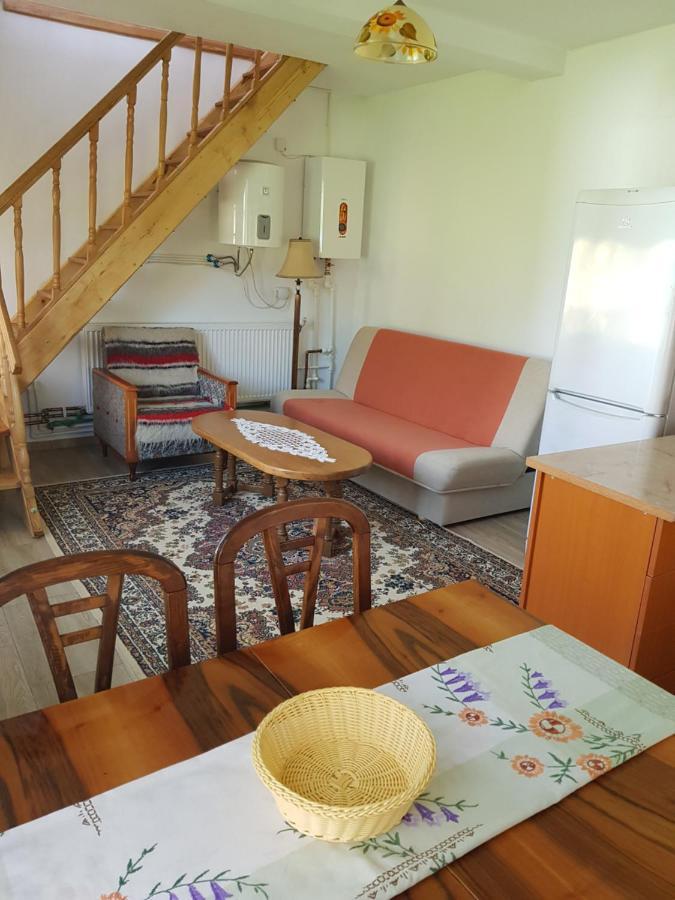 La Bunicu Villa โปโลวรากี ภายนอก รูปภาพ
