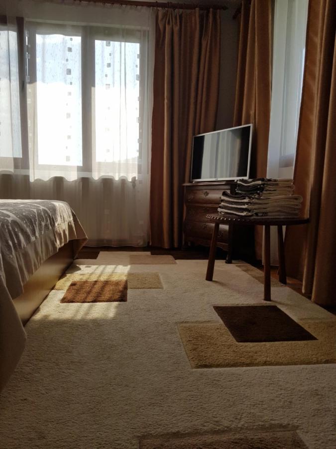 La Bunicu Villa โปโลวรากี ภายนอก รูปภาพ