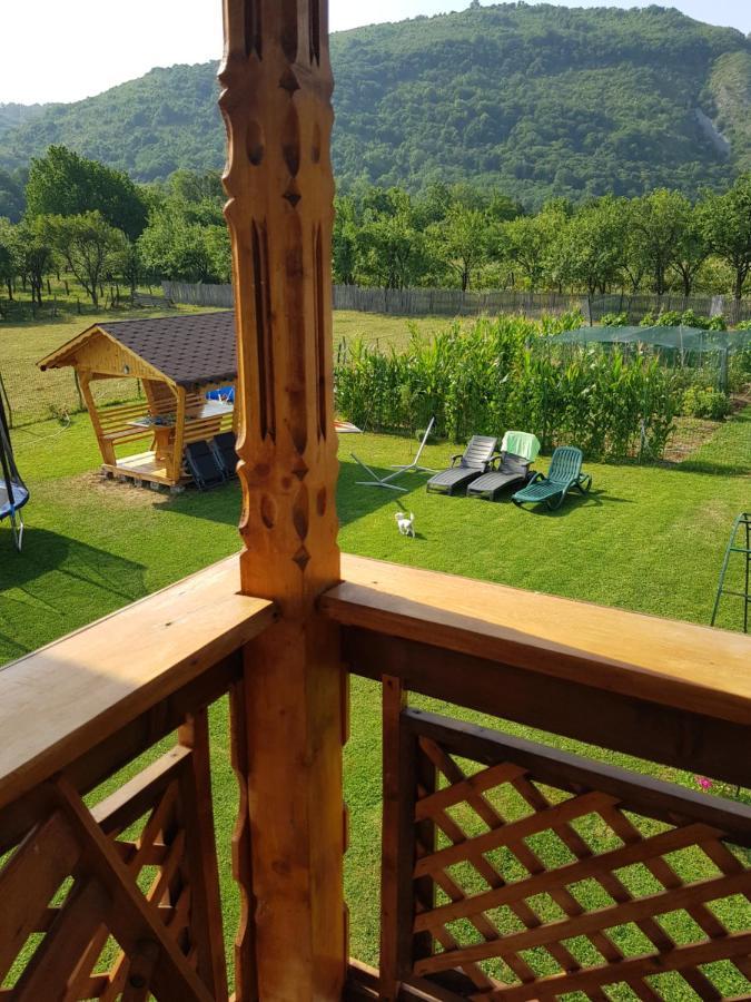 La Bunicu Villa โปโลวรากี ภายนอก รูปภาพ